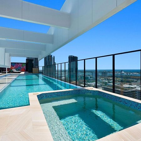 Tryp By Wyndham Southport Gold Coast Hotel Apartments Exterior photo